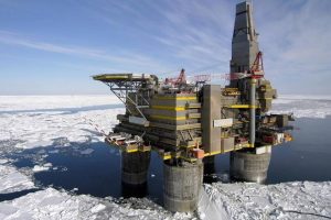 GIÁ DẦU GIẢM MẠNH: ĐÁNH GIÁ TÁC ĐỘNG TỚI NGÀNH DẦU KHÍ VIỆT NAM.