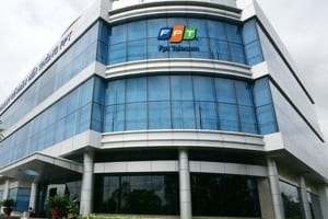 Cập nhật cổ phiếu FPT: Giá trị hợp đồng ký mới của dịch vụ CNTT nước ngoài tăng trưởng hấp dẫn + dịch vụ CNTT trong nước cải thiện.